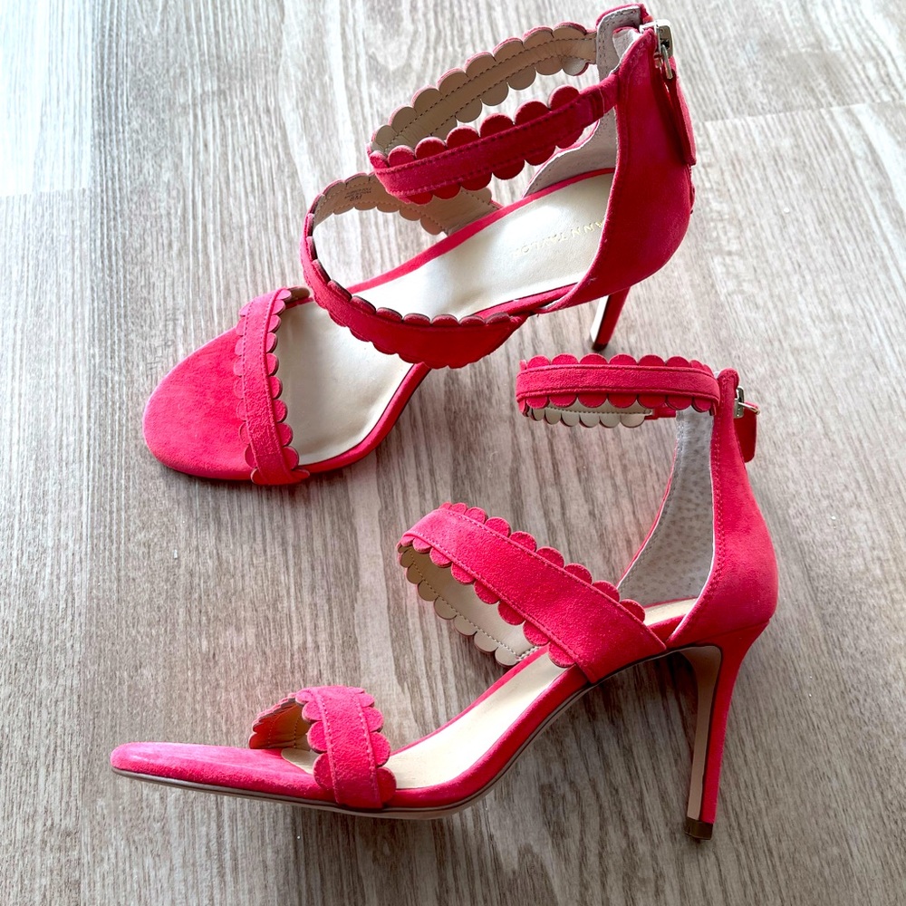 Ann Taylor pink scalloped sandals size 8. Brand new, no box.